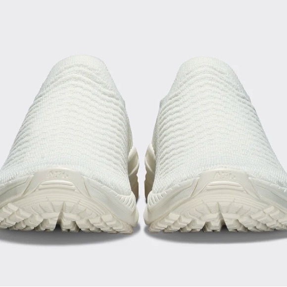 APL Women's TechLoom Traveler
Ivory / Metallic Gold Size 8. Worn once indoors - Picture 4 of 9